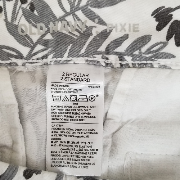 Old Navy Lot Of 2 Pixie Shorts Size 2 - Picture 11 of 12